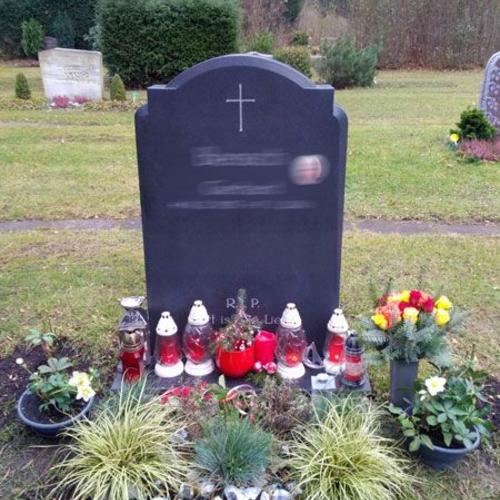 Grabmale und Grabsteine