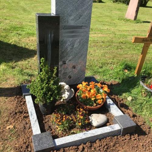 Grabmale und Grabsteine