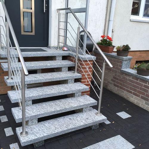 Treppe aus Serizzo