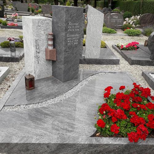 Grabmale und Grabsteine