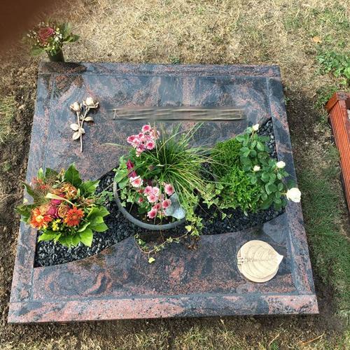 Grabmale und Grabsteine