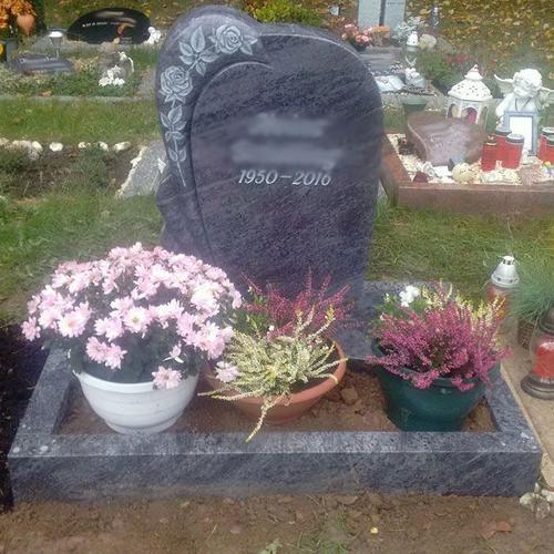 Grabmale und Grabsteine