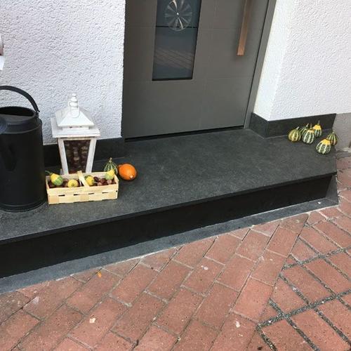 Eingangspodest aus Nero Assoluto