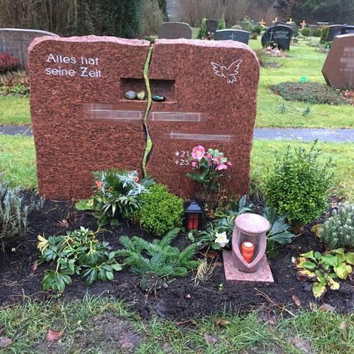 Grabmale und Grabsteine