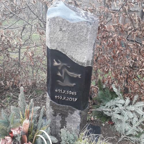 Grabmale und Grabsteine