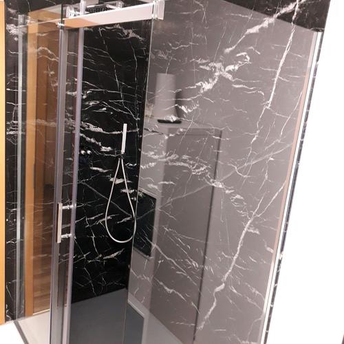 Nero Marquina als Duschrückwand